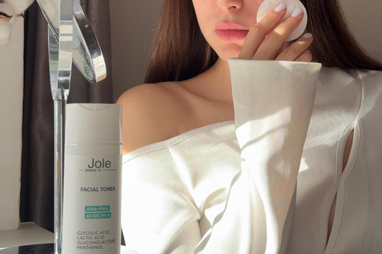 Кислотный тонер от украинского производителя уходовой косметики